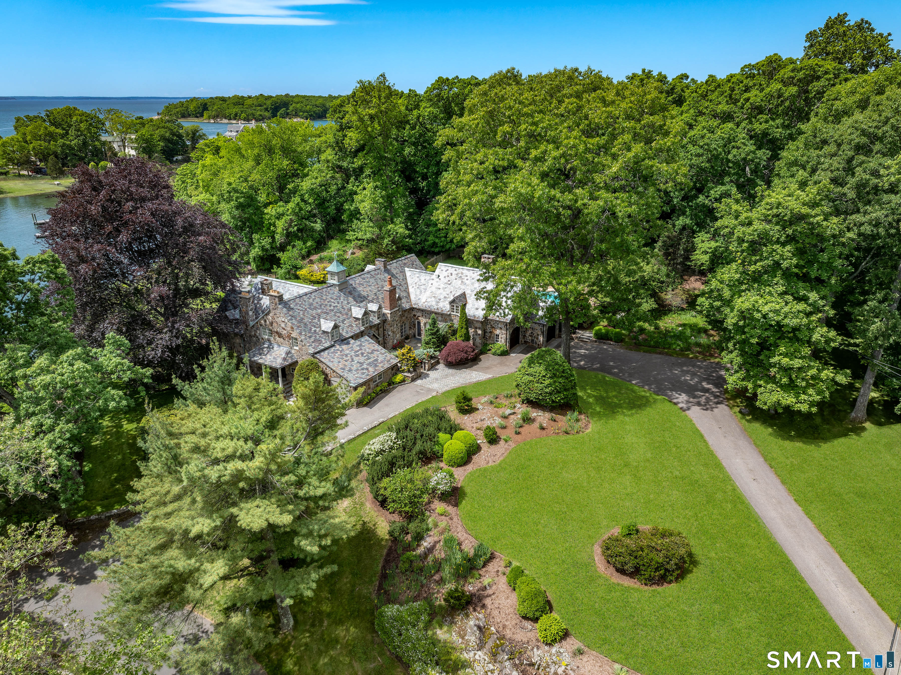 82 Arrowhead Way
