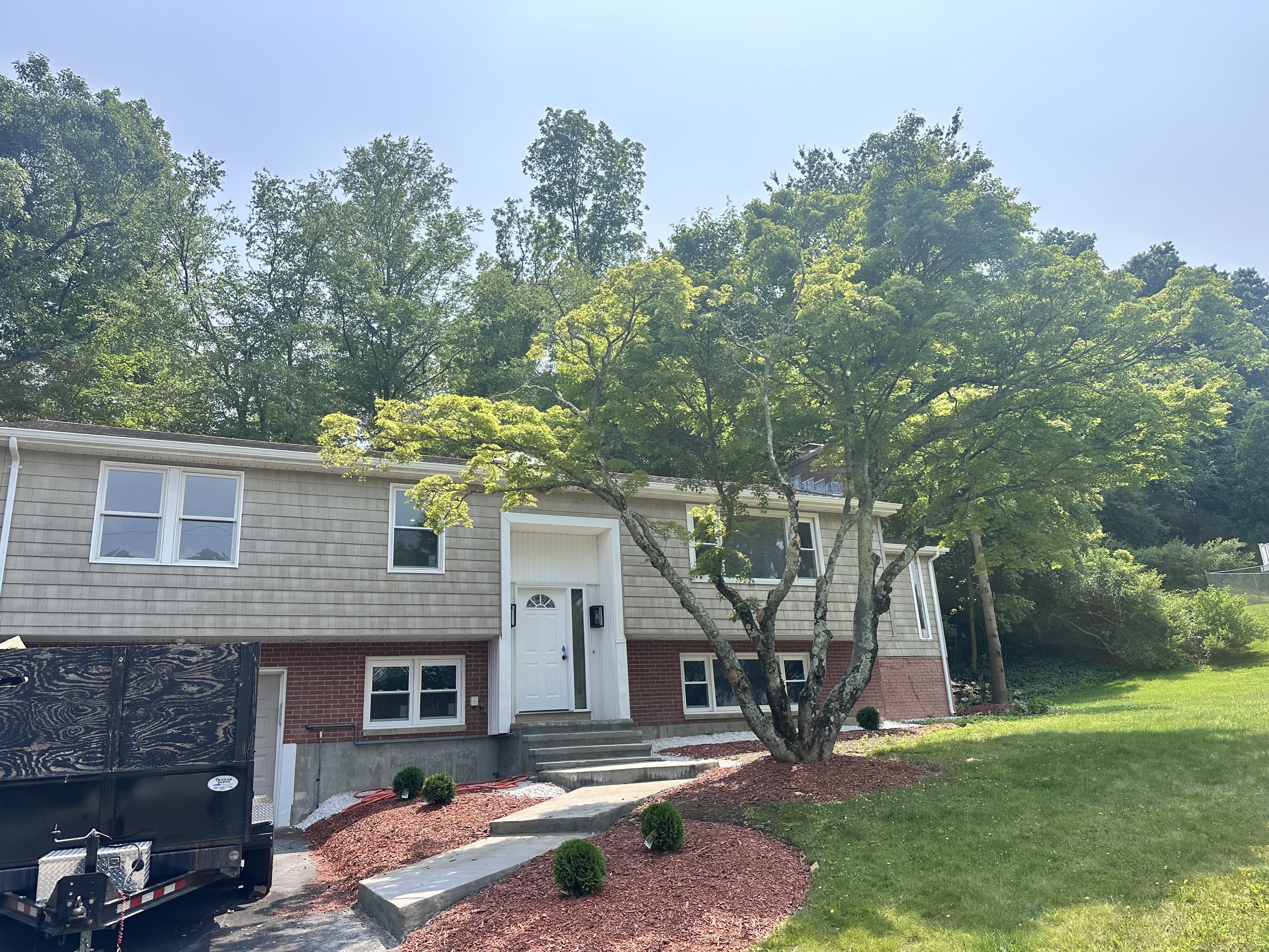 Property for Sale at Heritage Hill Road, Branford, Connecticut - Bedrooms: 4 
Bathrooms: 3 
Rooms: 8  - $548,000