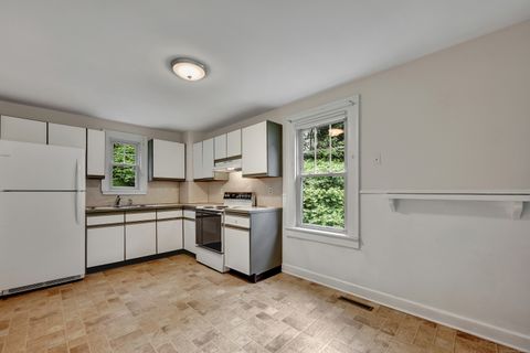 Tiny photo for 310 Lakeview Avenue, Seymour, CT 06483 (MLS # 24143751)