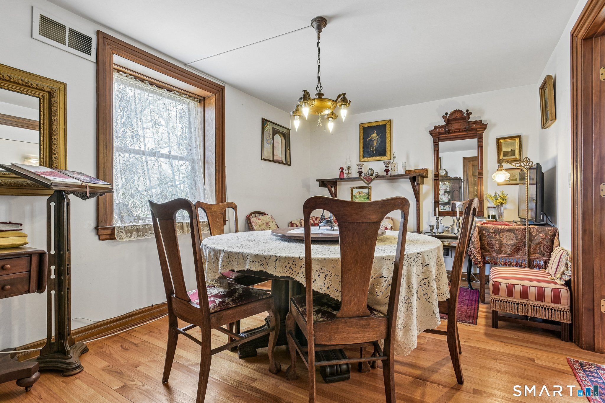 2459 Whitney Avenue 17