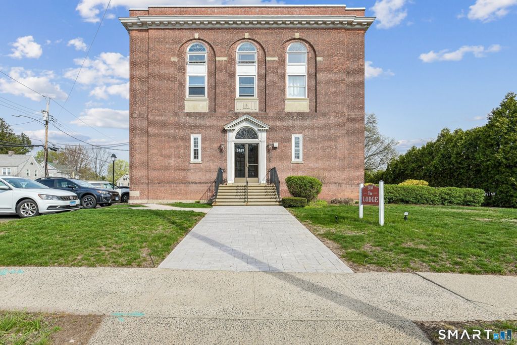 Photo of 2459 Whitney Avenue #17, Hamden, CT 06518 (MLS # 24167293)