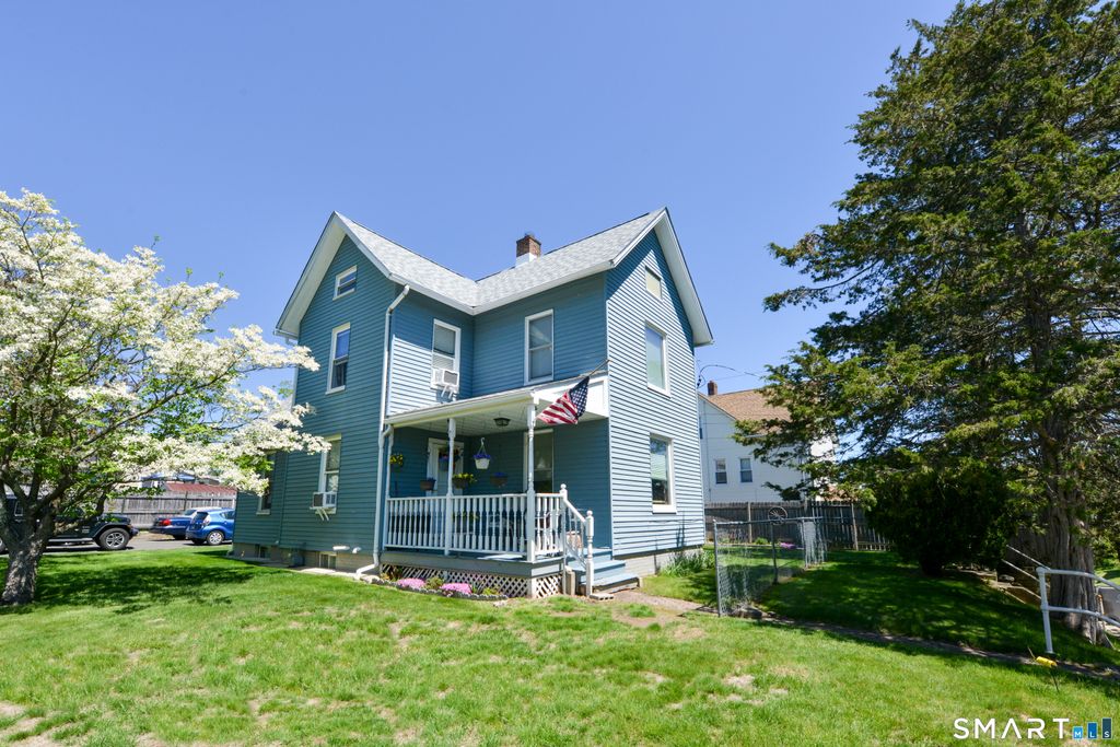 Photo of 46 Lincoln Street, Bristol, CT 06010 (MLS # 24174816)