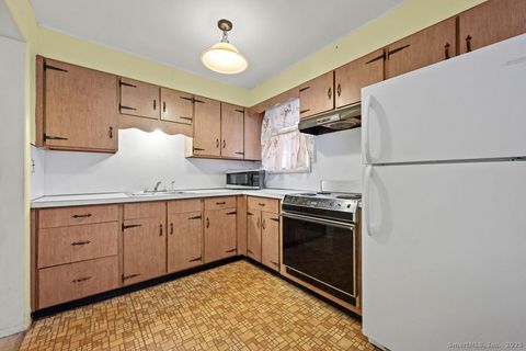 Tiny photo for 5 Assumption Street, New Haven, CT 06513 (MLS # 24141906)