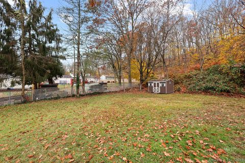 Tiny photo for 5 Assumption Street, New Haven, CT 06513 (MLS # 24141906)