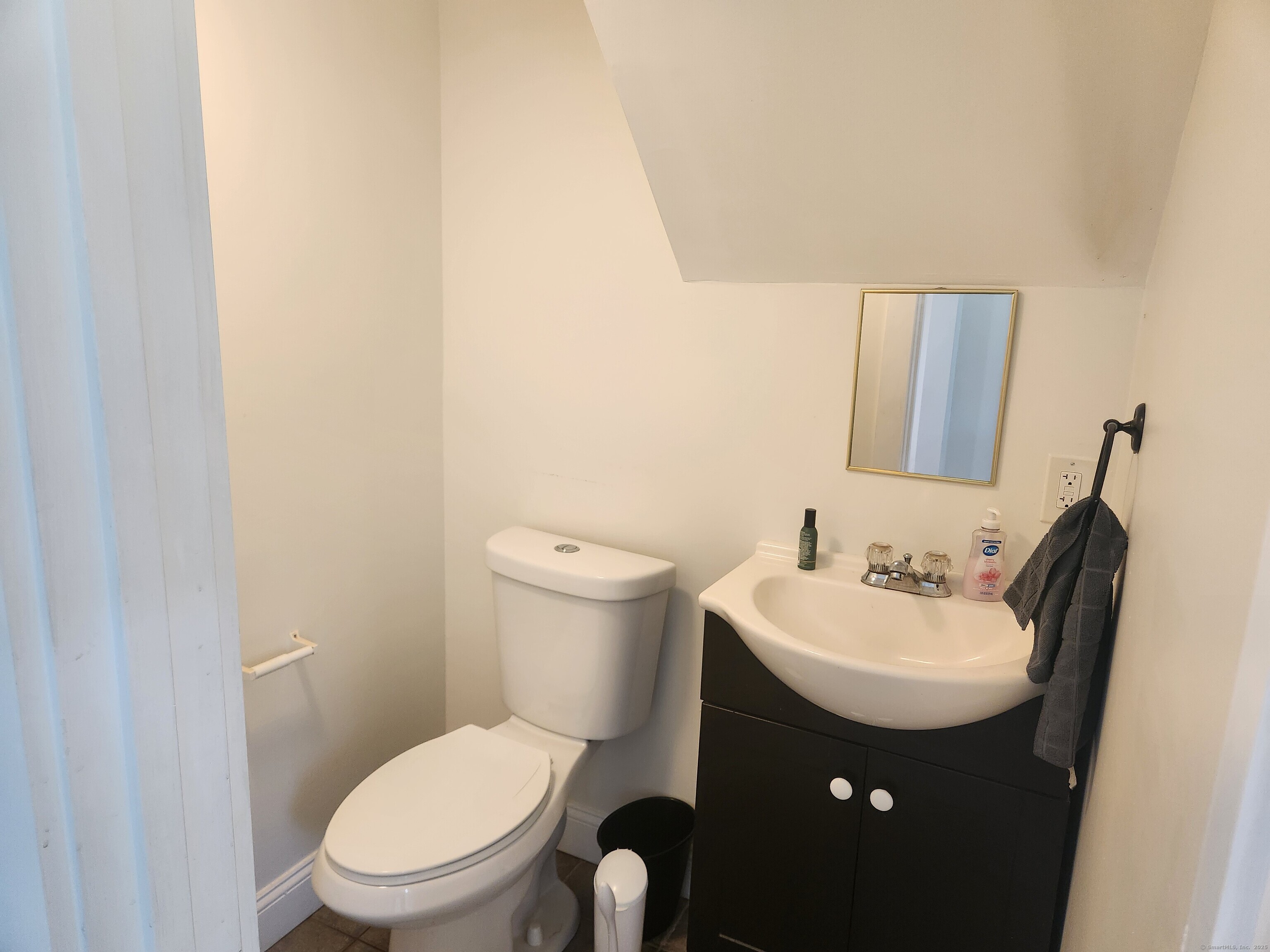 Norwich, Connecticut 06360, United States, 4 Bedrooms Bedrooms, ,3 BathroomsBathrooms,Residential,Active,174167