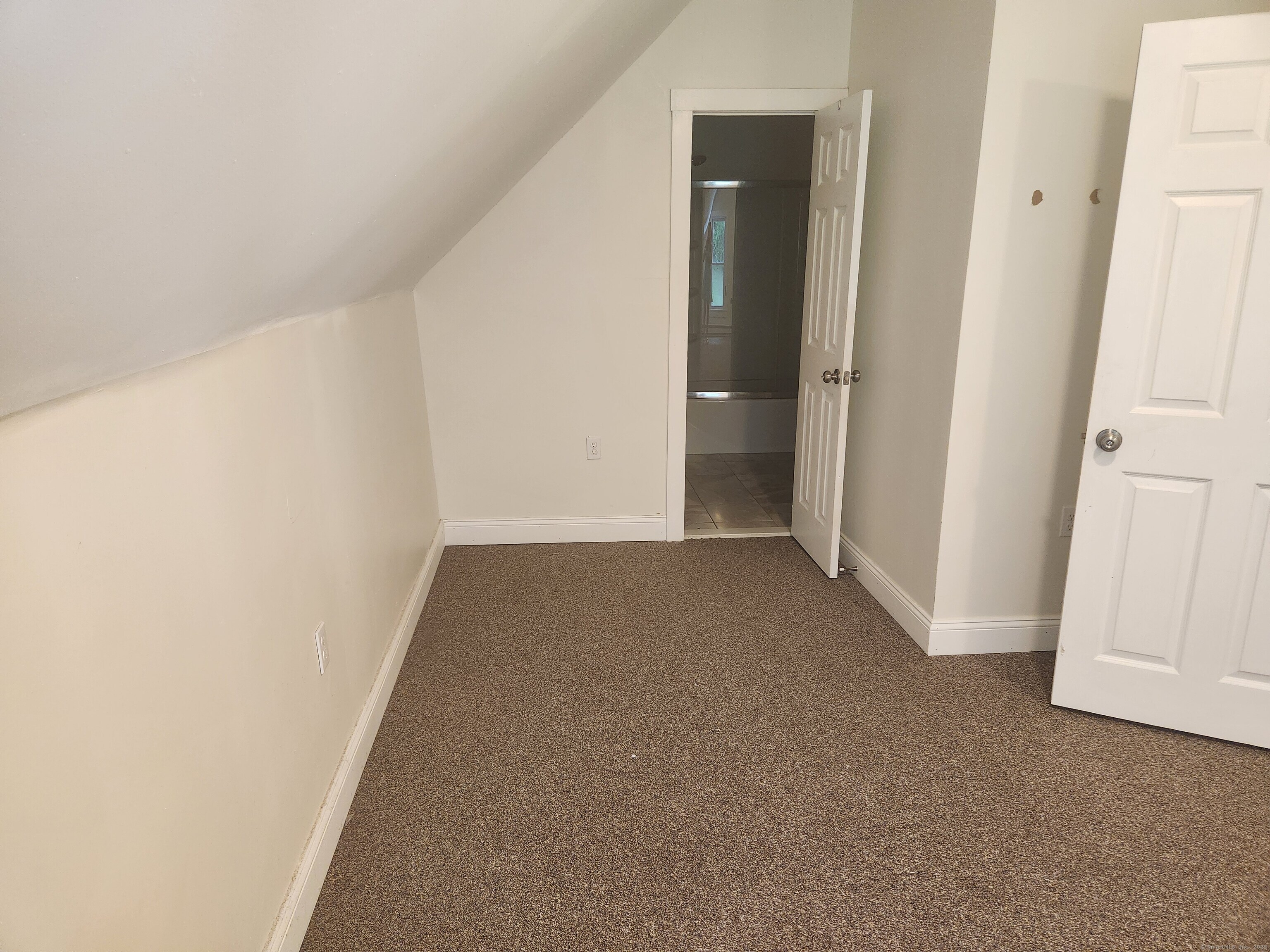 Norwich, Connecticut 06360, United States, 4 Bedrooms Bedrooms, ,3 BathroomsBathrooms,Residential,Active,174167