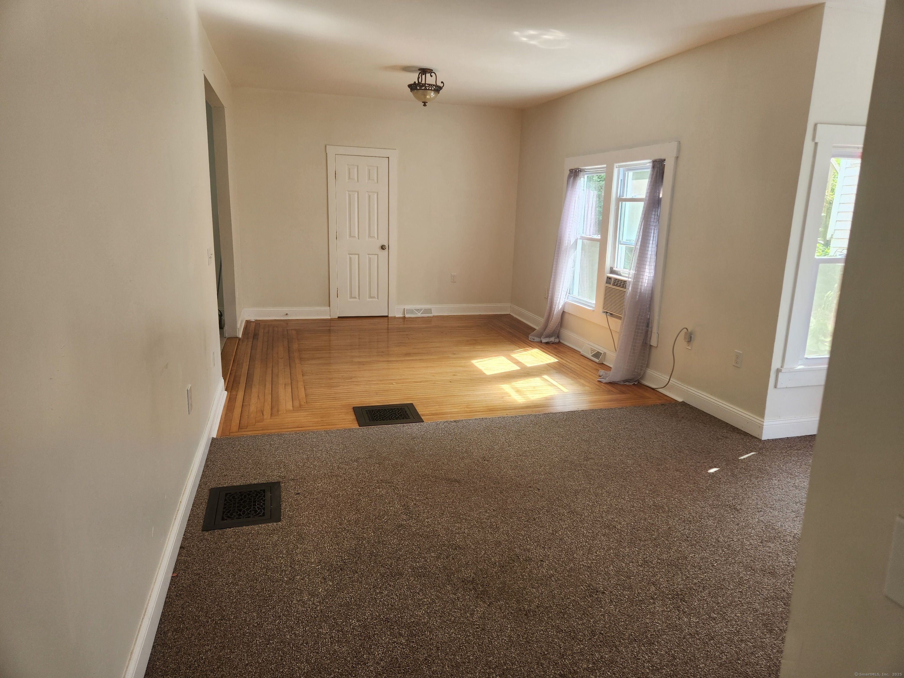 Norwich, Connecticut 06360, United States, 4 Bedrooms Bedrooms, ,3 BathroomsBathrooms,Residential,Active,174167