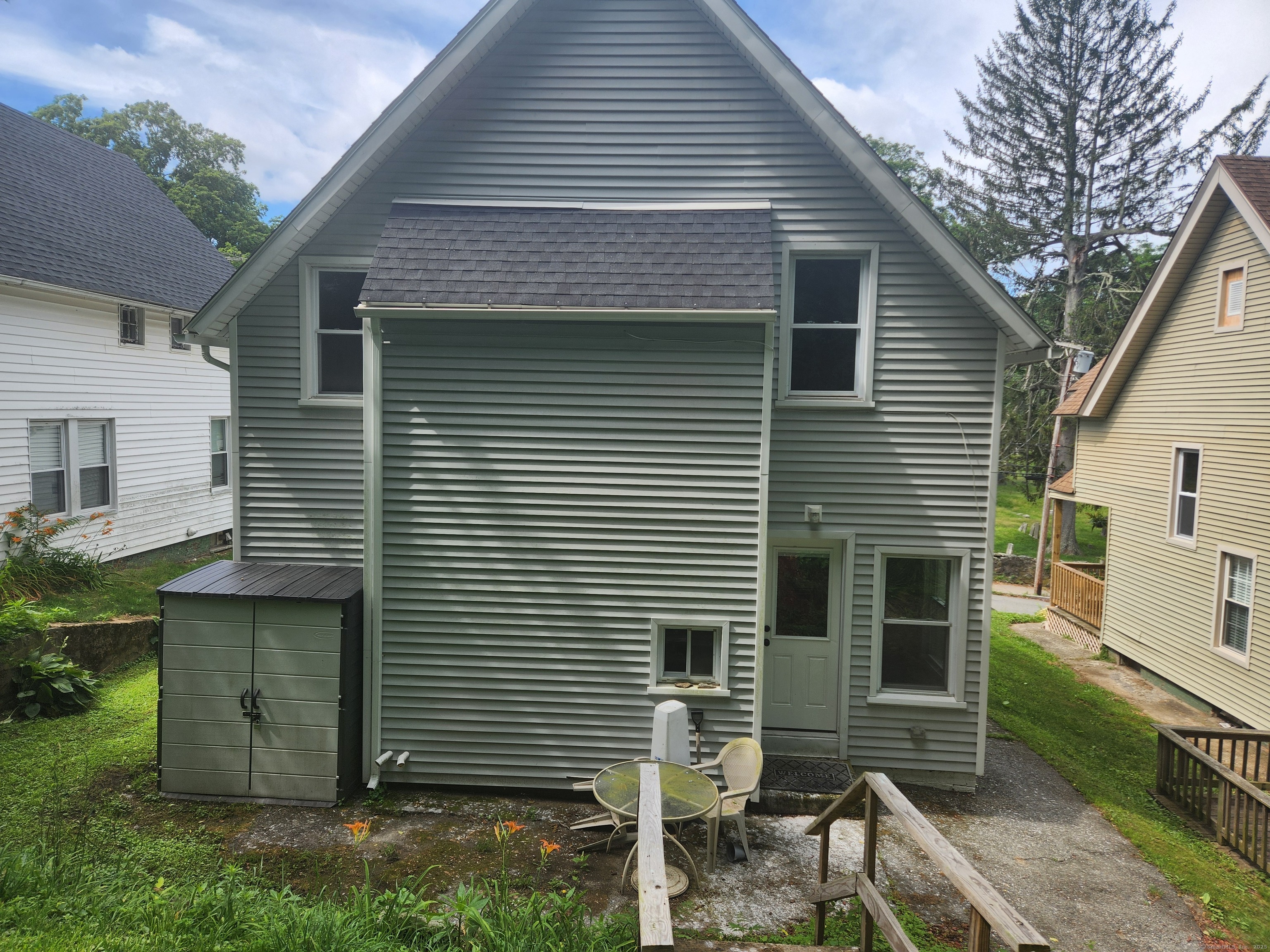 Norwich, Connecticut 06360, United States, 4 Bedrooms Bedrooms, ,3 BathroomsBathrooms,Residential,Active,174167