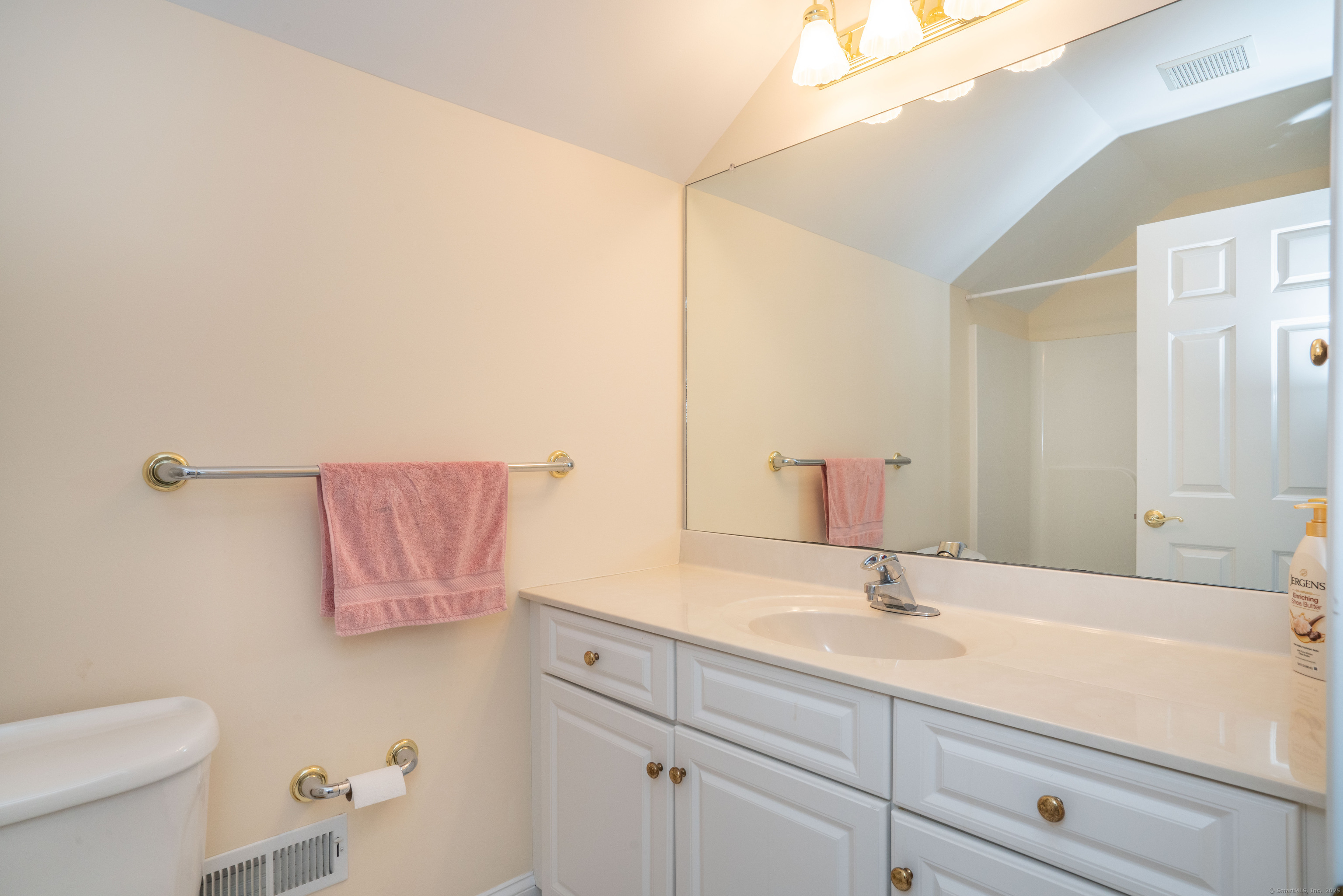 7 Plumtree Circle #7, Farmington, Connecticut image 23