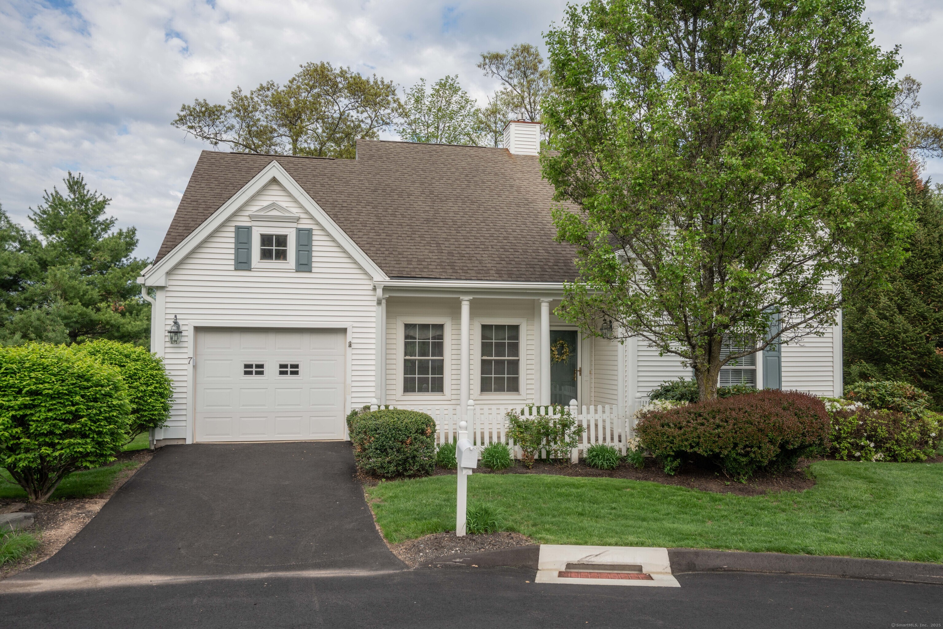 Property for Sale at Plumtree Circle 7, Farmington, Connecticut - Bedrooms: 3 
Bathrooms: 3 
Rooms: 6  - $529,900