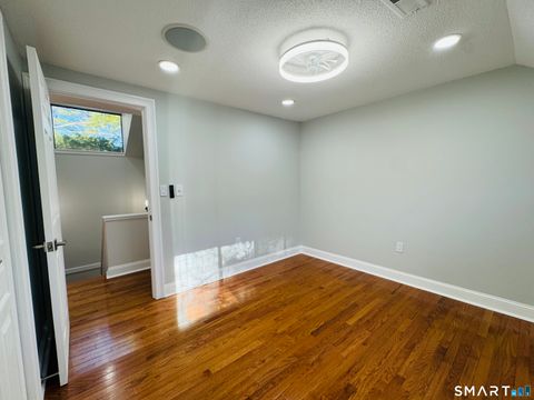 Tiny photo for 2 Highland Square #2, Avon, CT 06001 (MLS # 24149394)