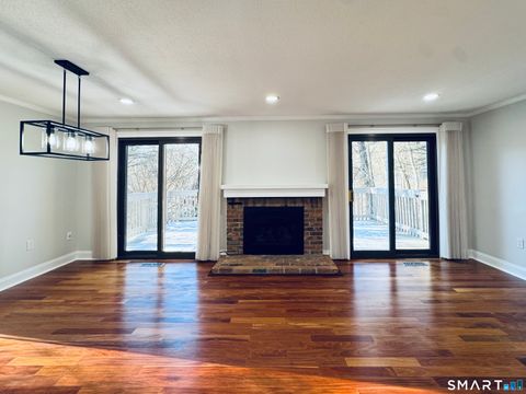 Tiny photo for 2 Highland Square #2, Avon, CT 06001 (MLS # 24149394)