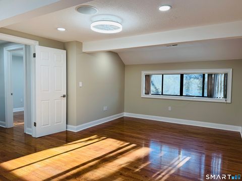 Tiny photo for 2 Highland Square #2, Avon, CT 06001 (MLS # 24149394)