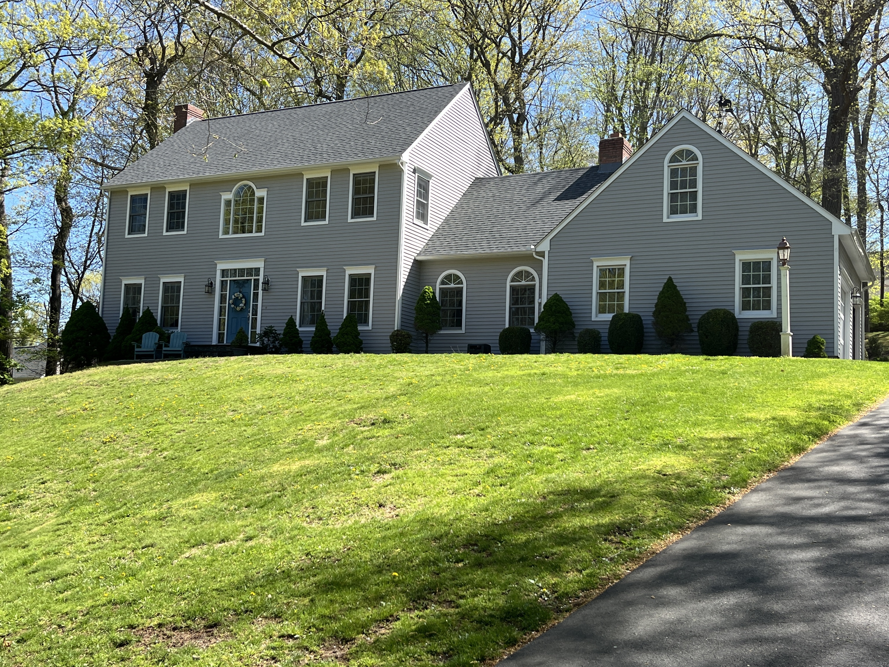 27 Regency Drive, North Haven, Connecticut image 1