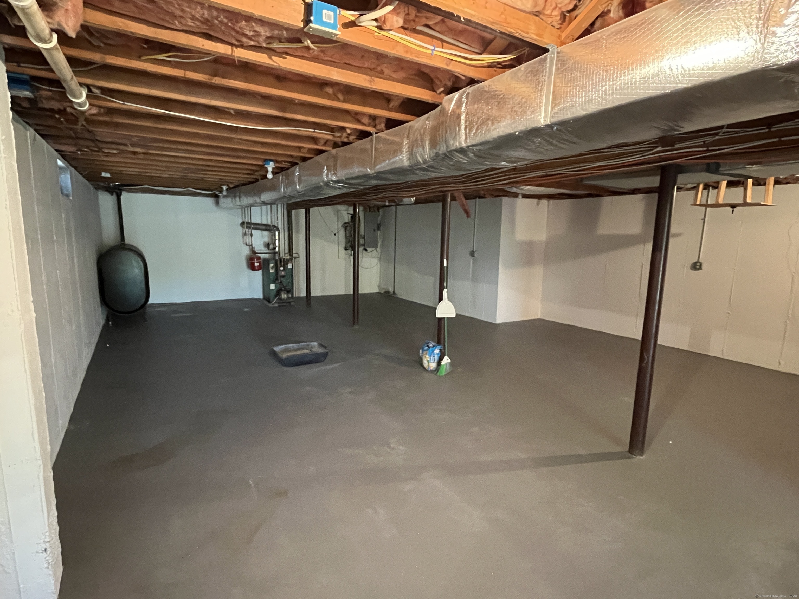 27 Regency Drive, North Haven, Connecticut image 32