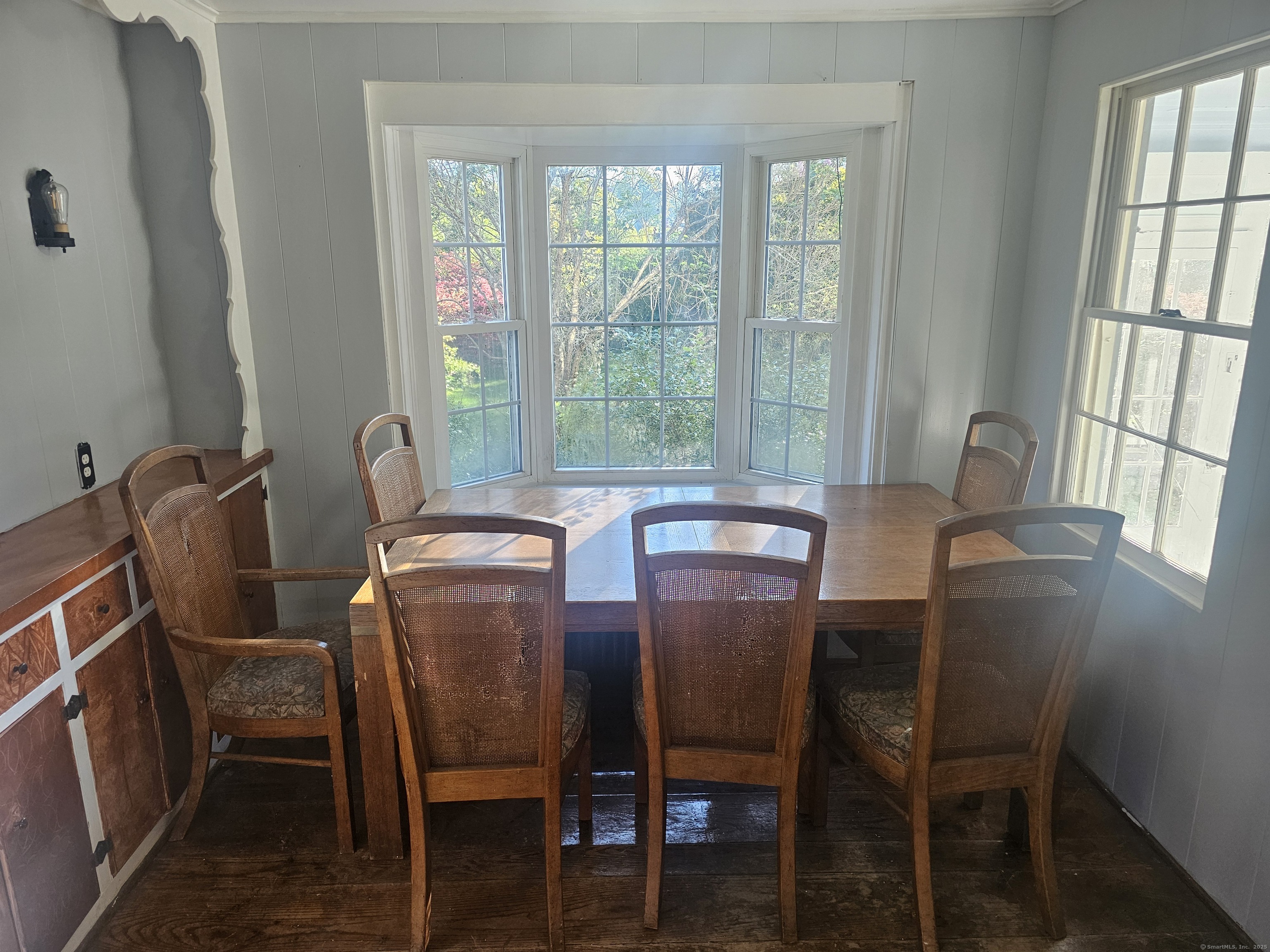 10 North Lake Street