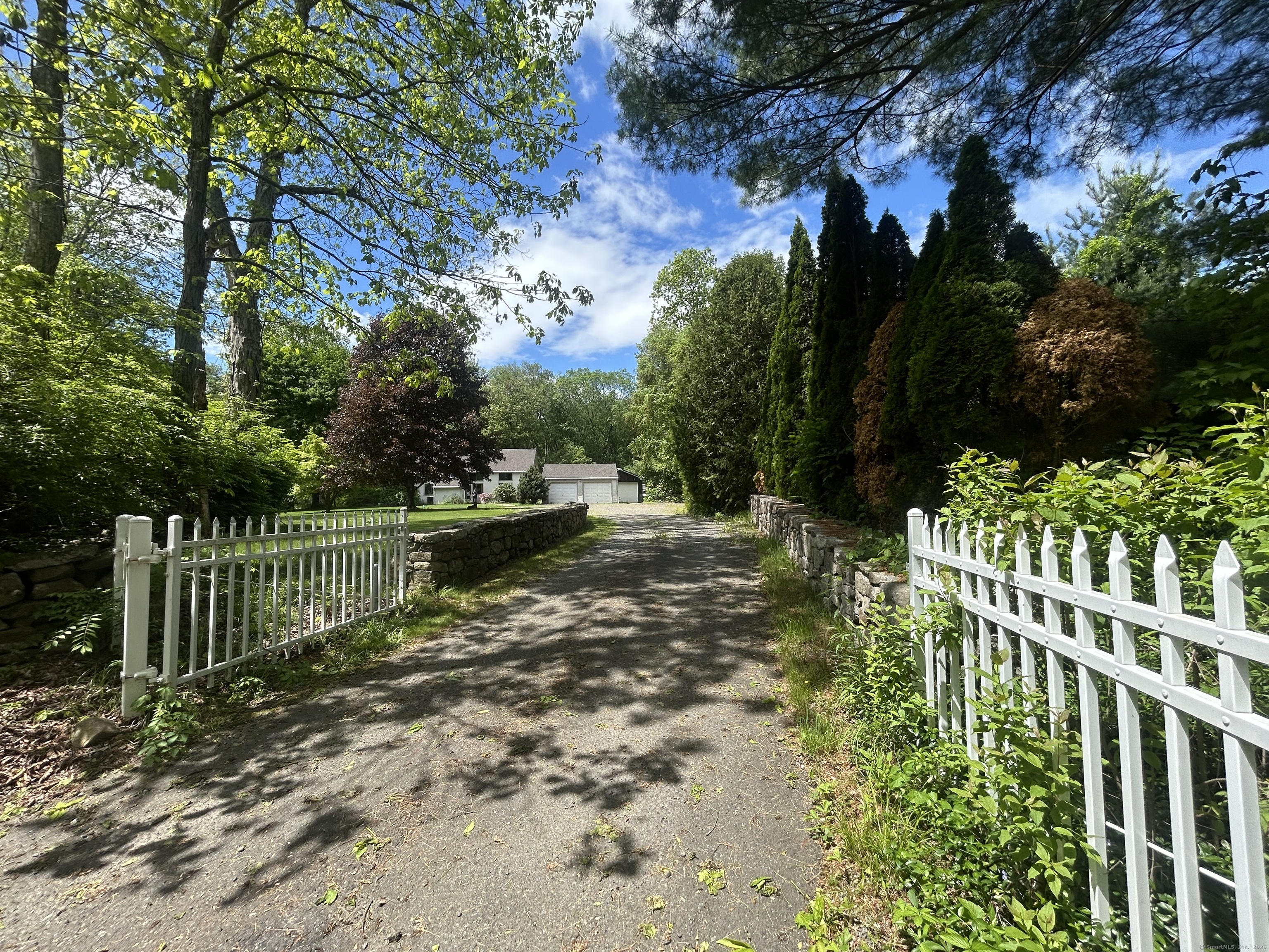 18 Grey Fox Trail, Woodbury, Connecticut image 2