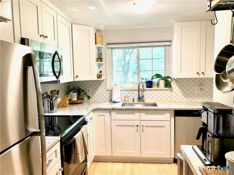 Condo For Rent - 183 Loomis Drive #119<br/> West Hartford, CT 06107