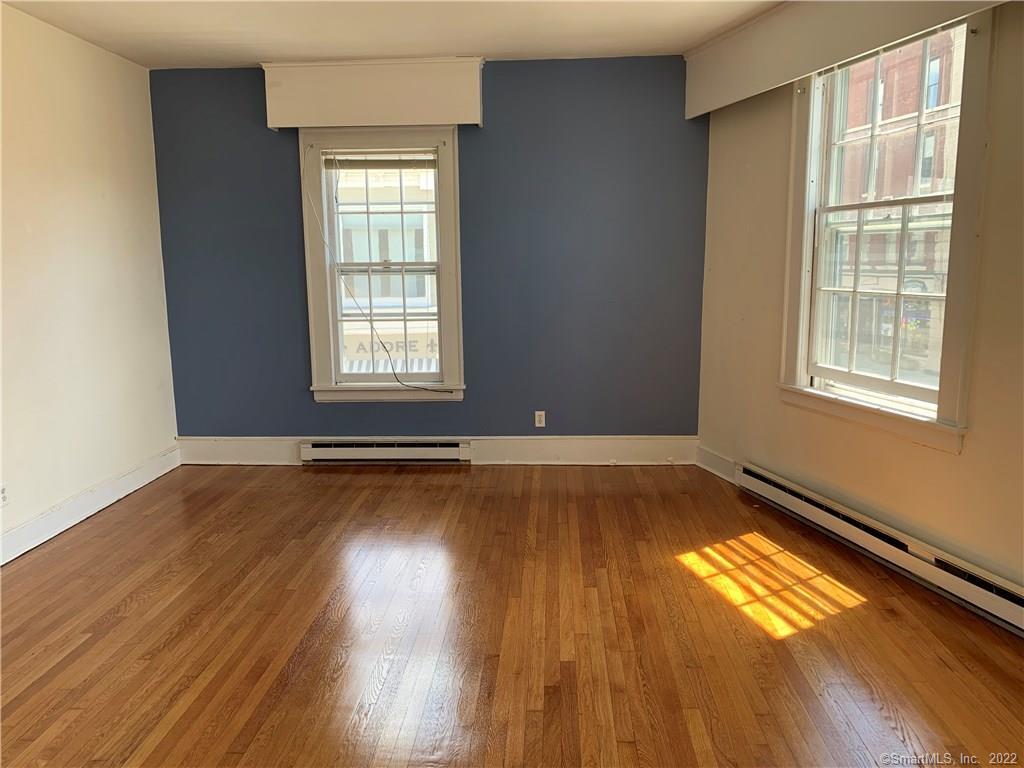 Groton, Connecticut 06355, United States, 2 Bedrooms Bedrooms, ,1 BathroomBathrooms,Residential,Active,107889