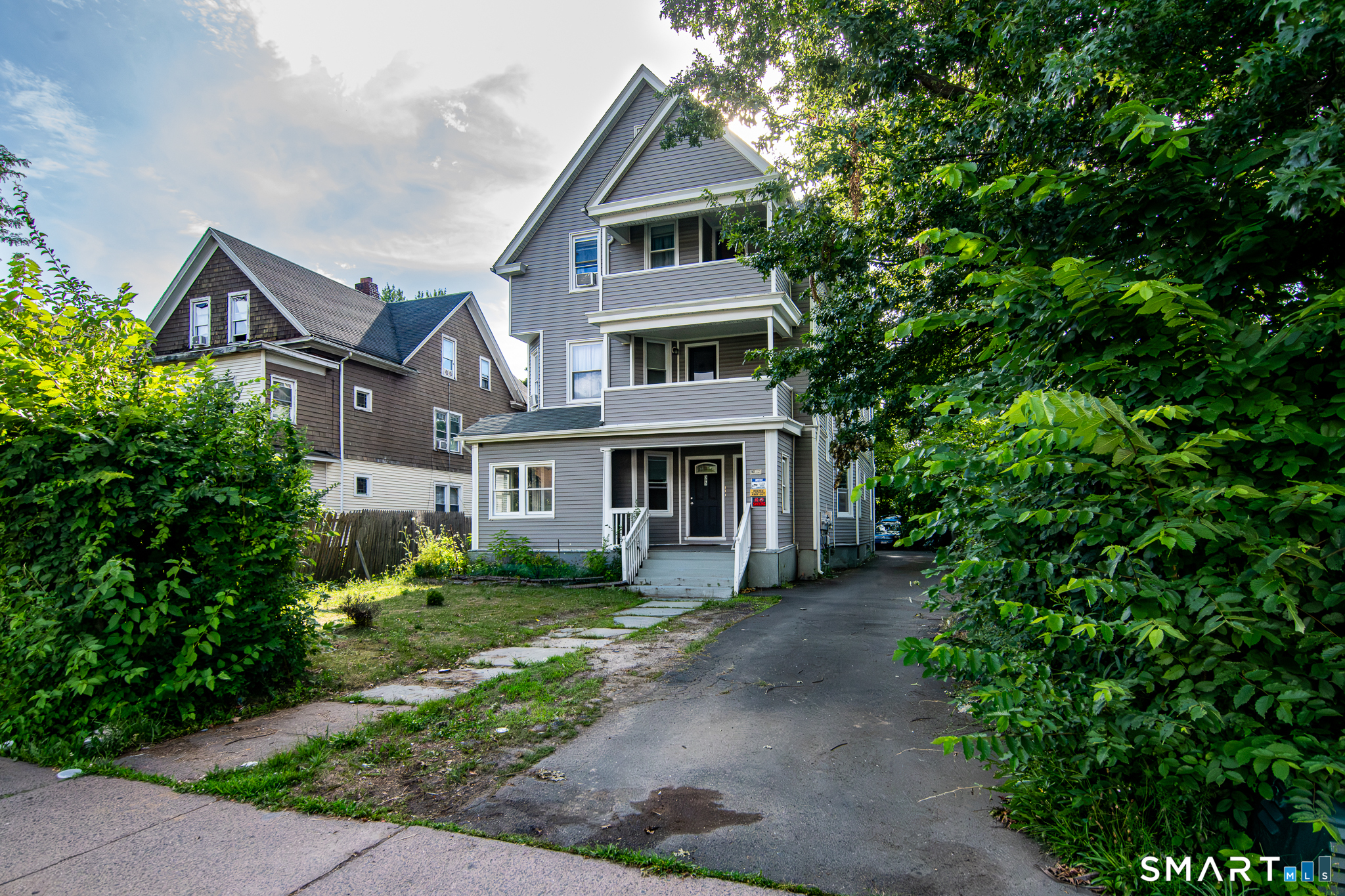 395 Woodland Street
