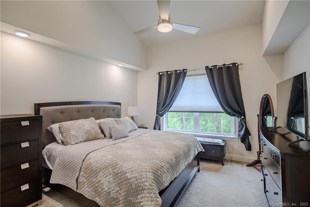 Photo 5 of 19 of 15 Brentwood Circle 15 townhome