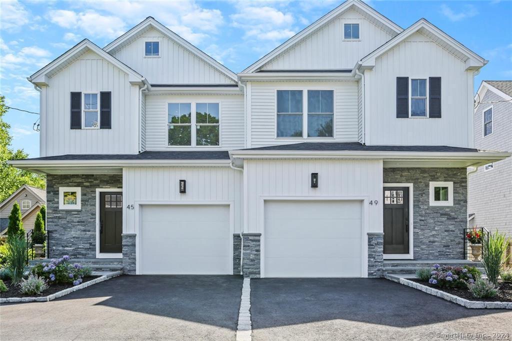 Rental Property at 49 Osborne Place, Fairfield, Connecticut - Bedrooms: 3 
Bathrooms: 3 
Rooms: 8  - $8,000 MO.