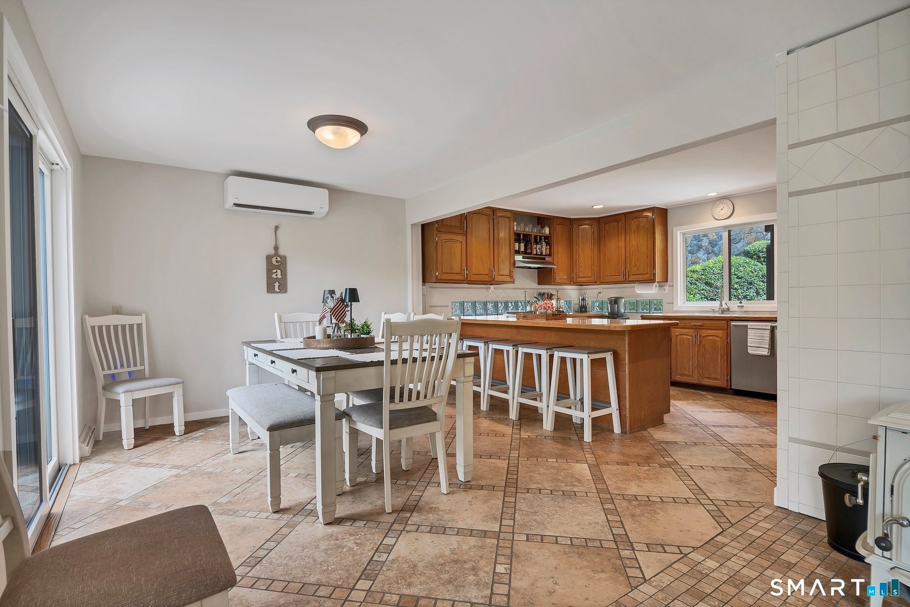 11 Candlewood Road