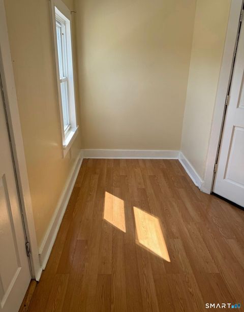 Tiny photo for 16 Vine Street #2nd, New Haven, CT 06519 (MLS # 24144456)