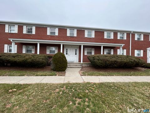 Condo For Sale - 53 E Broadway #D<br/> Milford, CT 06460