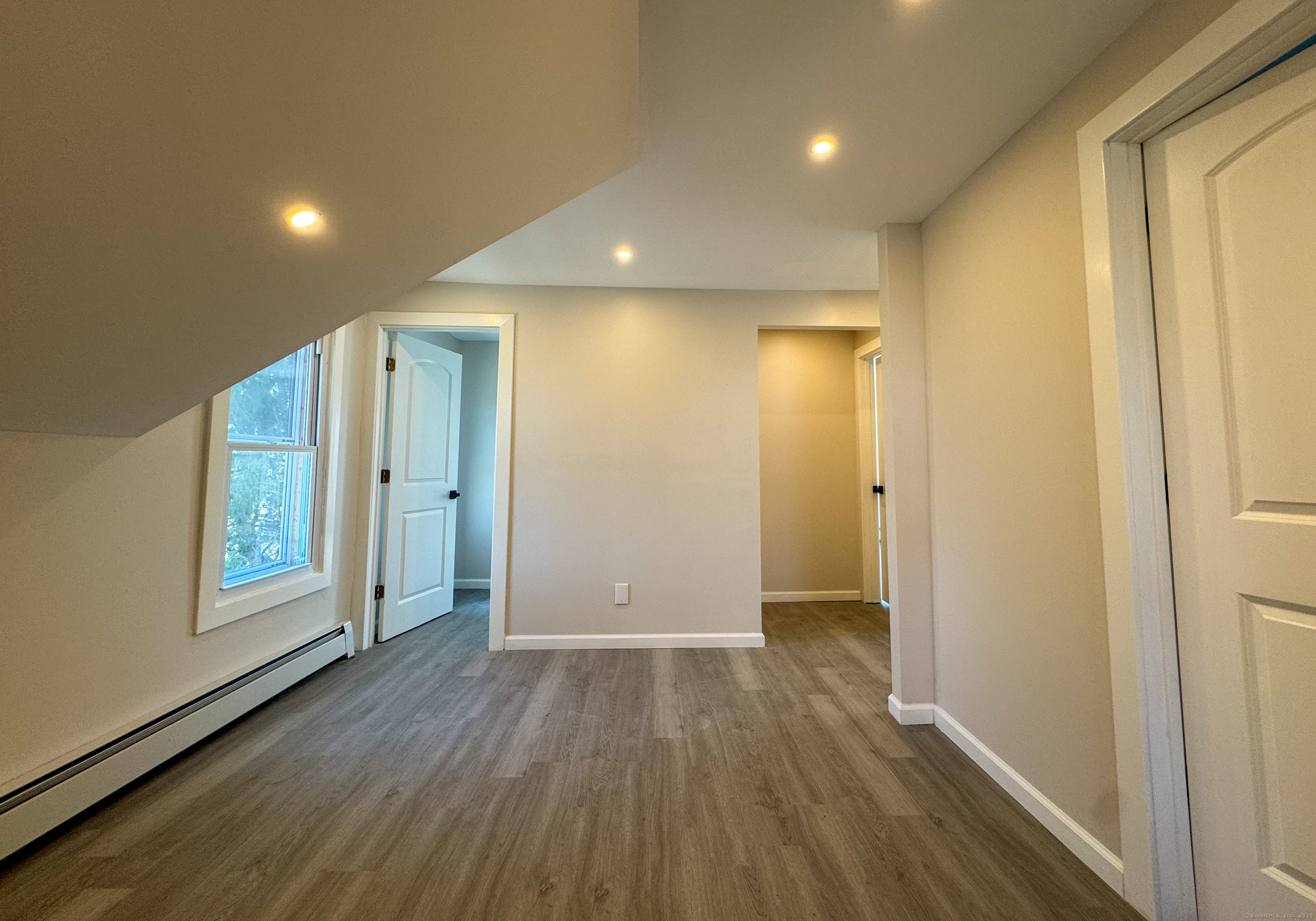 21 Garibaldi Street, Watertown, Connecticut image 24