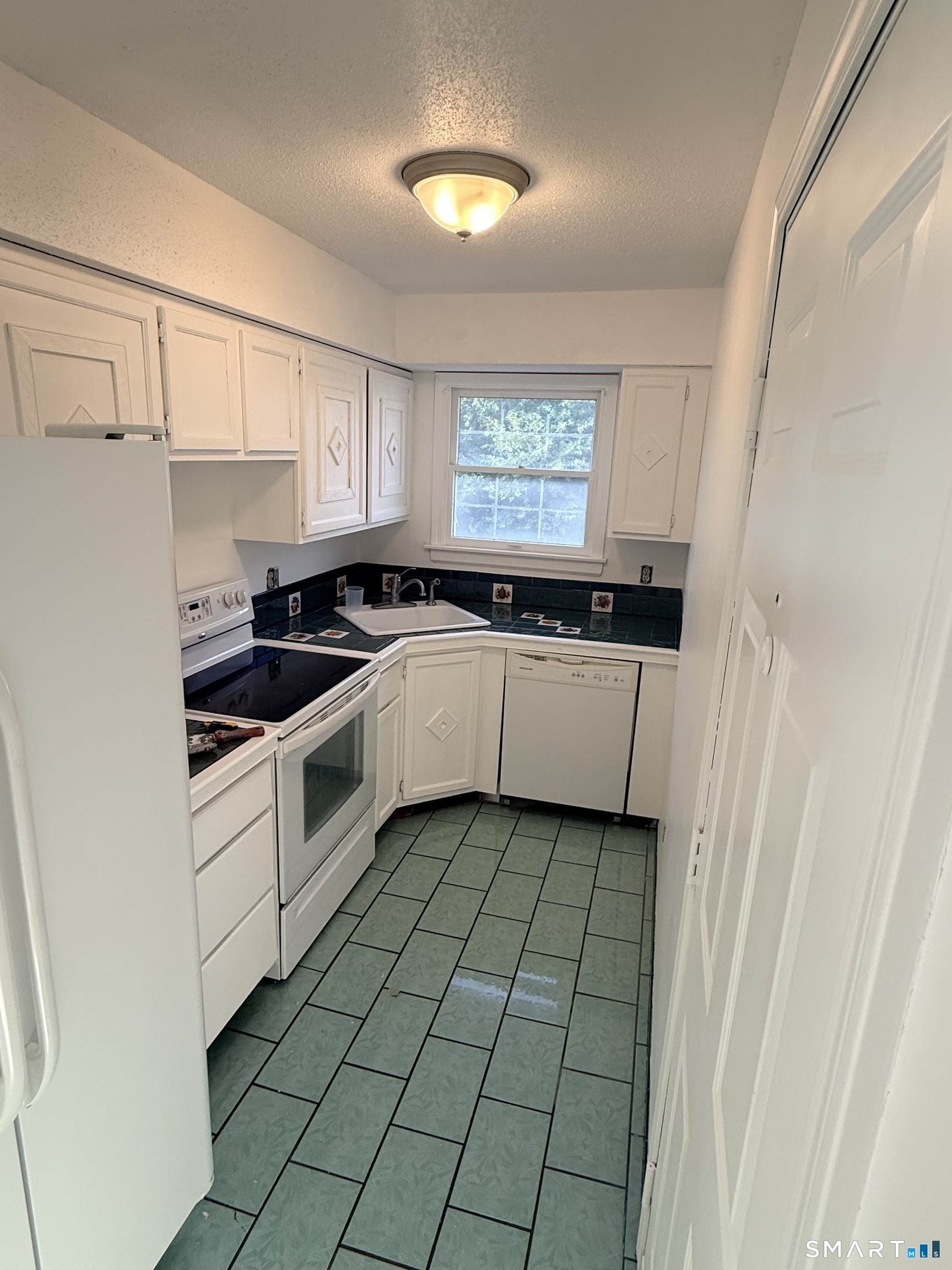 5 Concorde Way B5