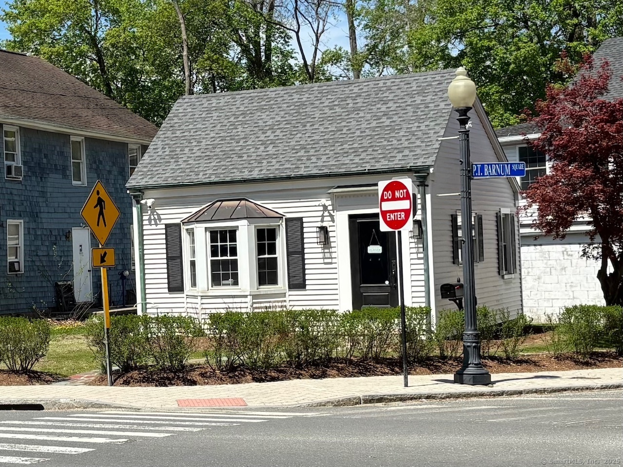 123 Greenwood Avenue