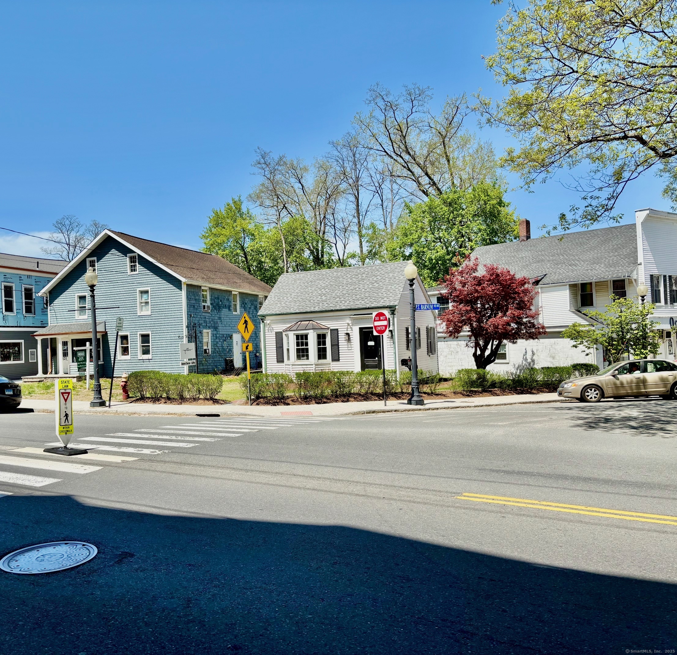 123 Greenwood Avenue
