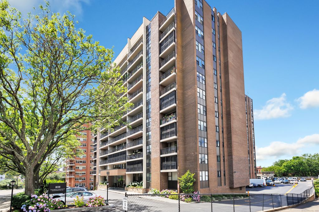 Photo of 44 Strawberry Hill Avenue #7C, Stamford, CT 06902 (MLS # 24170016)