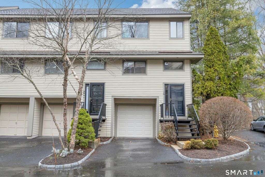 Photo of 2435 Bedford Street #3A, Stamford, CT 06905 (MLS # 24159741)