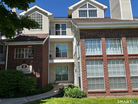 Condo For Rent - 50 Carriage Crossing Lane #50<br/> Middletown, CT 06457