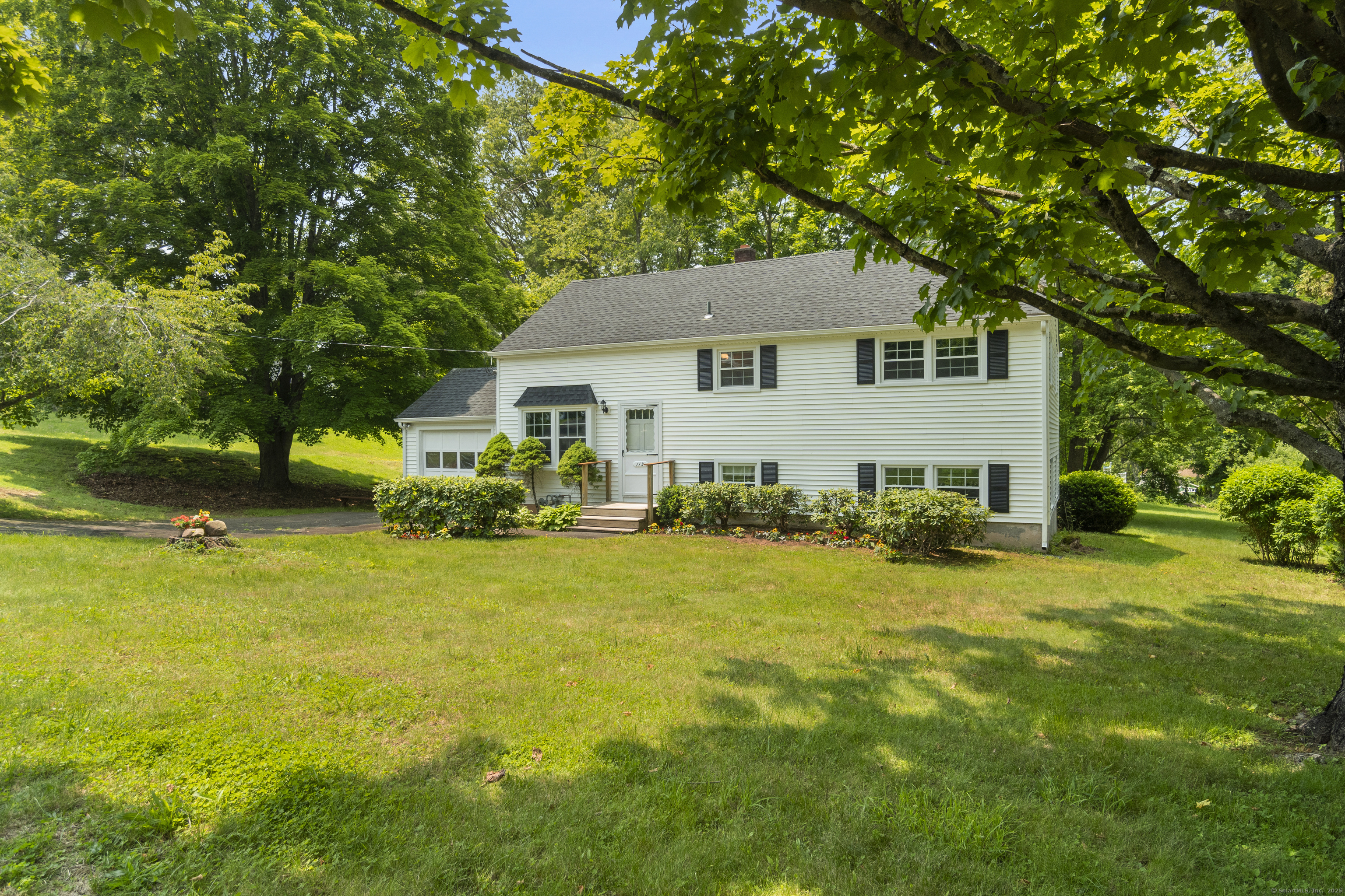 115 Earl Avenue