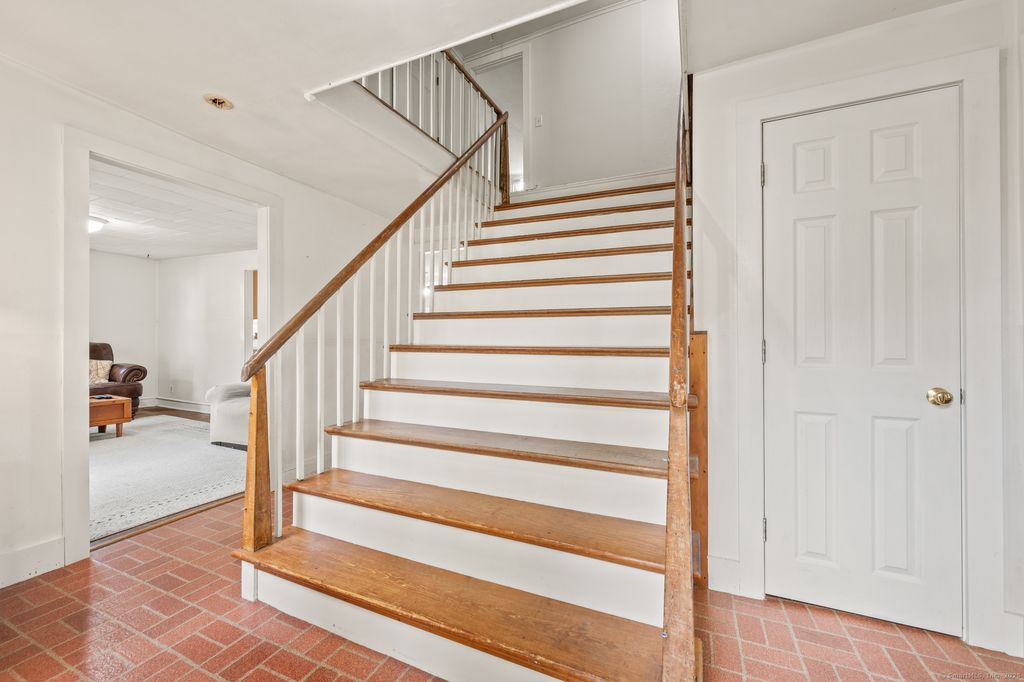 Photo of 351 Rainbow Road, Windsor, CT 06095 (MLS # 24131862)