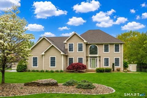 Photo of 6 Fennwood Drive, Cromwell, CT 06416 (MLS # 24173987)