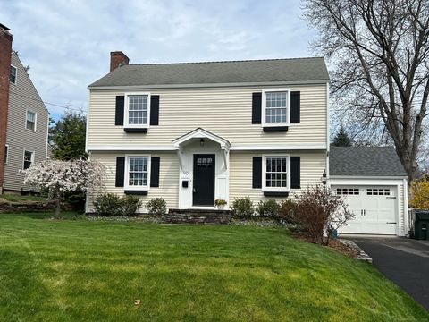 90 Bentwood Road West Hartford CT 06107