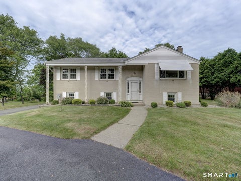 Photo of 390 Ballfall Road, Middletown, CT 06457 (MLS # 24183231)