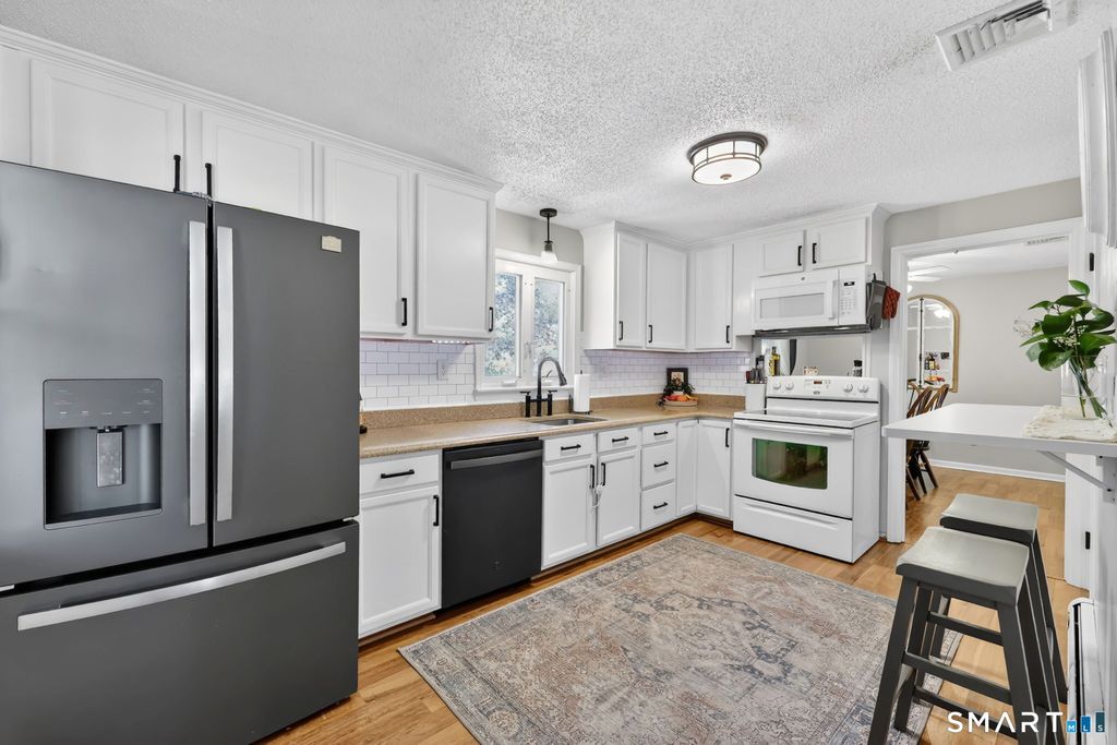 Photo of 124 Lydall Road, East Hartford, CT 06118 (MLS # 24169669)
