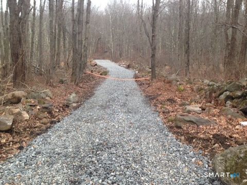 Riggs Street Oxford CT 06478