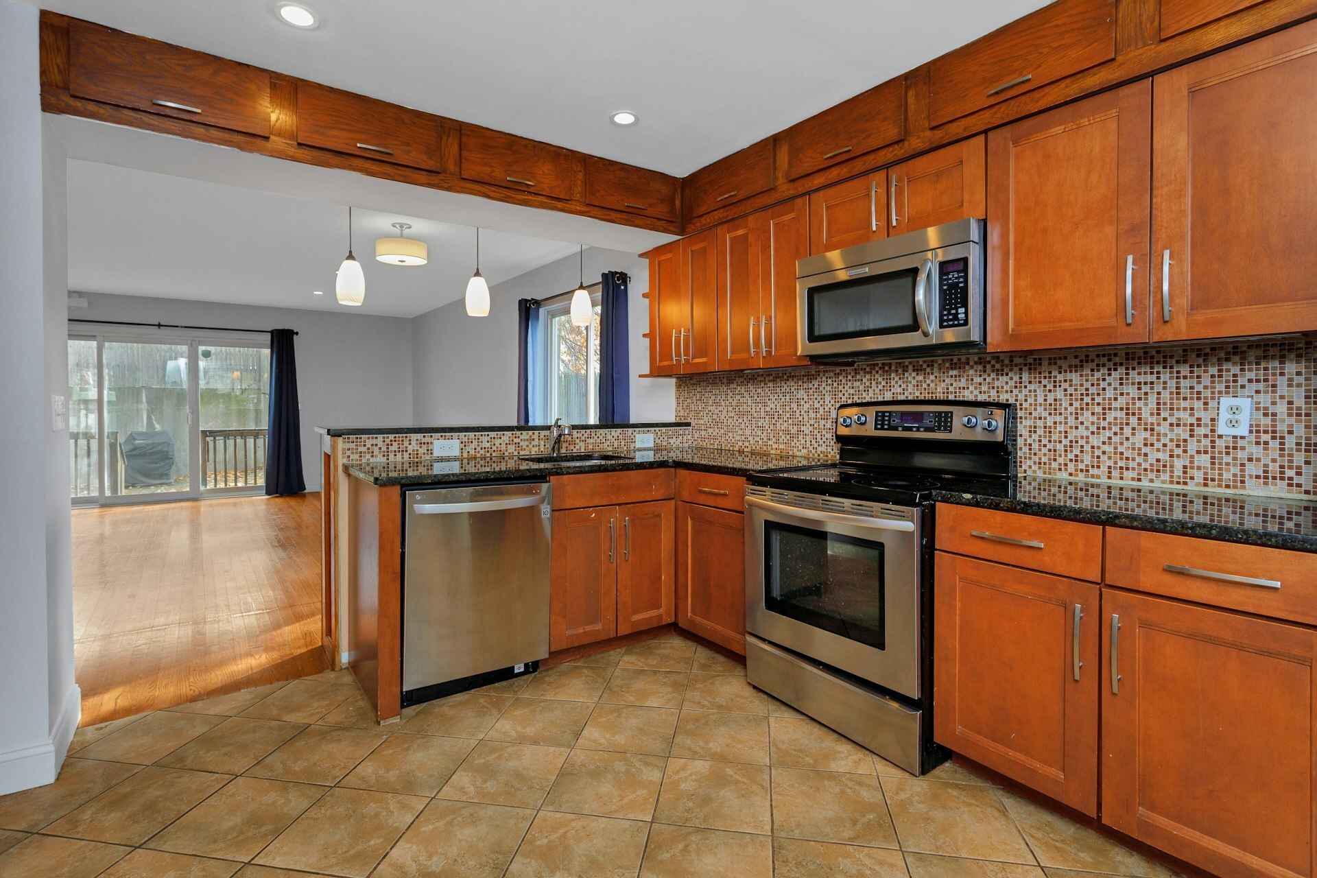 52 Randall Avenue APT 8