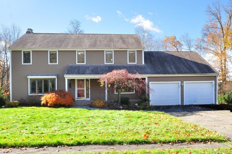 Photo of 16 Virginia Lane, Farmington, CT 06085 (MLS # 24139474)