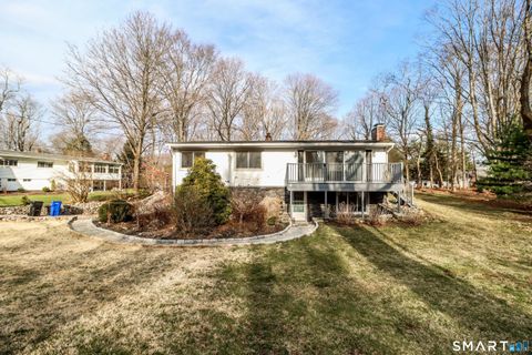 Photo of 8 Stonecrop Road, Norwalk, CT 06851 (MLS # 24163477)