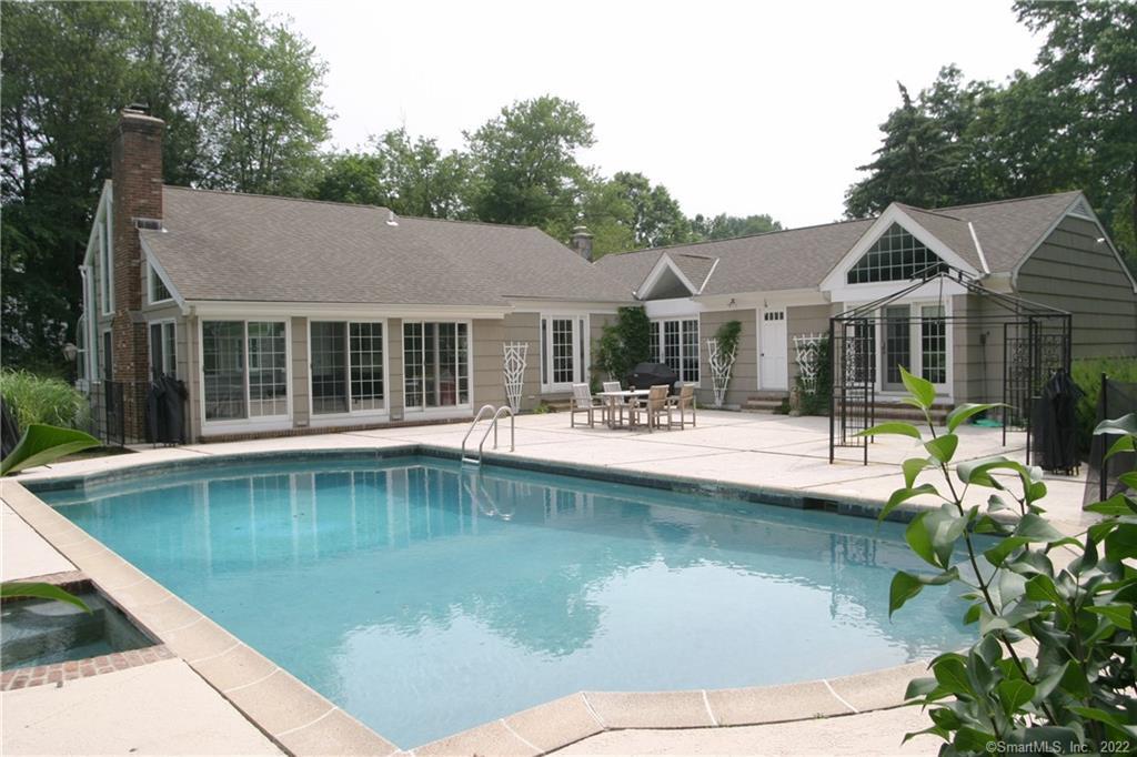 15 Bowman Drive
