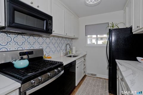 803 Timber Lane 803 Canton CT 06019