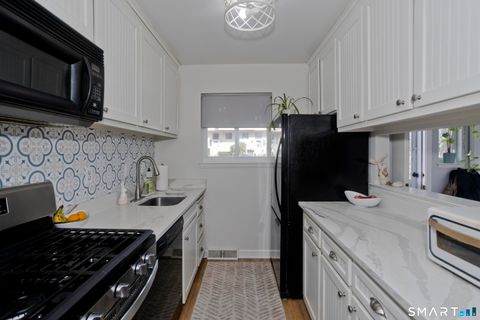 Tiny photo for 803 Timber Lane #803, Canton, CT 06019 (MLS # 24163437)