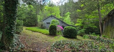 127 Maple Hollow Road New Hartford CT 06057